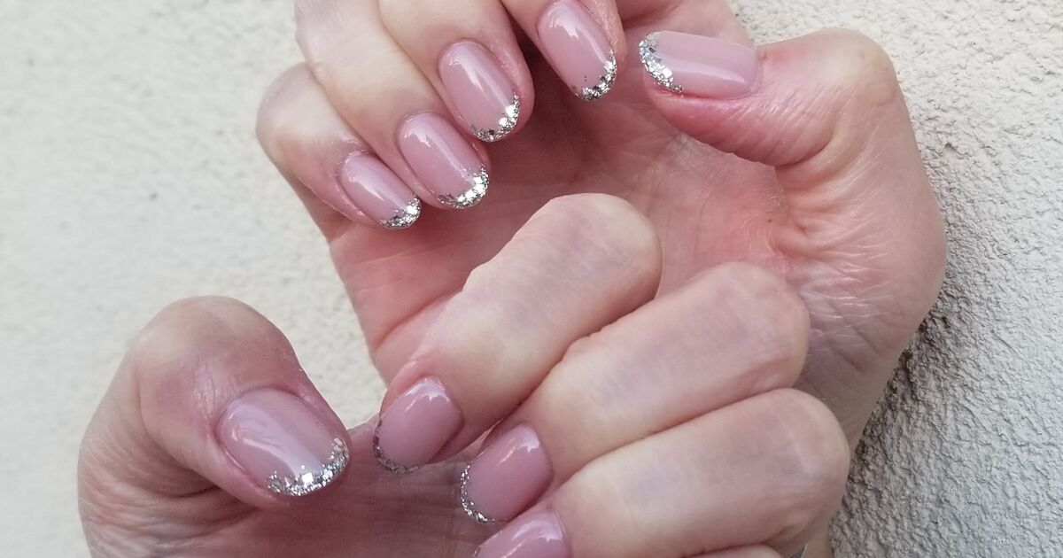 西宮 さくら夙川 芦屋 伊丹 尼崎周辺のマオジェル導入サロンcure Nailおすすめうる艶ネイル 西宮でサロンを営み幅広いネイル デザインや施術内容をご紹介いたします