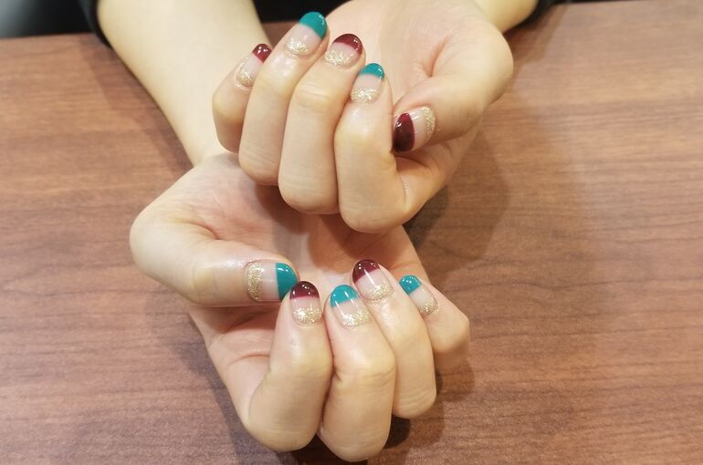 西宮でジェルネイルするなら大人可愛いデザインが得意なnail Salon Cure Nailへ 西宮でサロンを営み幅広いネイル デザインや施術内容をご紹介いたします